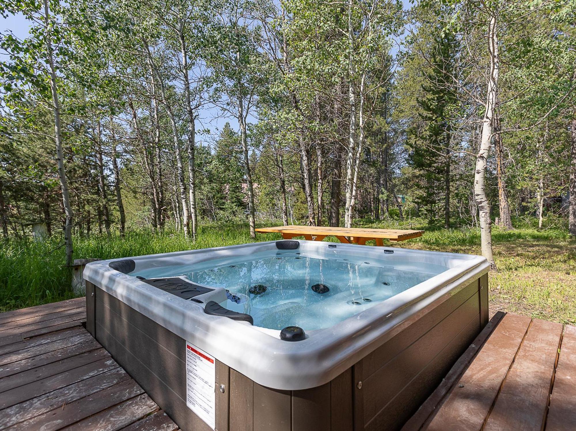 Remington Reload By Kabino Hot Tub Firepit Roku Big Yard Driveway Grill Wifi Trails Island Park Exteriör bild